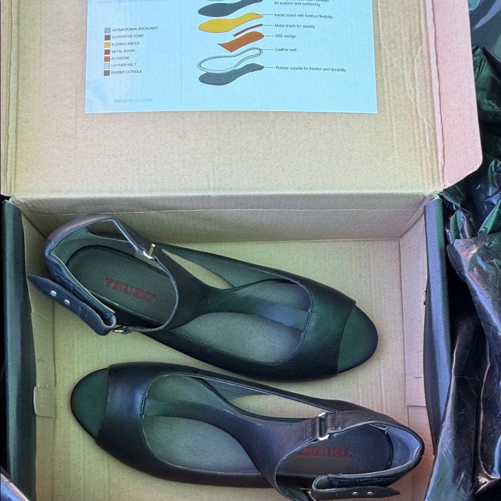 Tsubo Black Open-Toe Slingback Sandals
